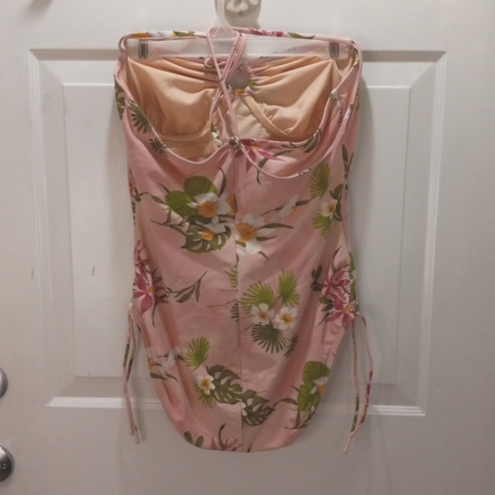 Spiegel Swim One Piece Pale Pink Floral W/ Adjustable legs. Size 14 - Picture 5 of 9
